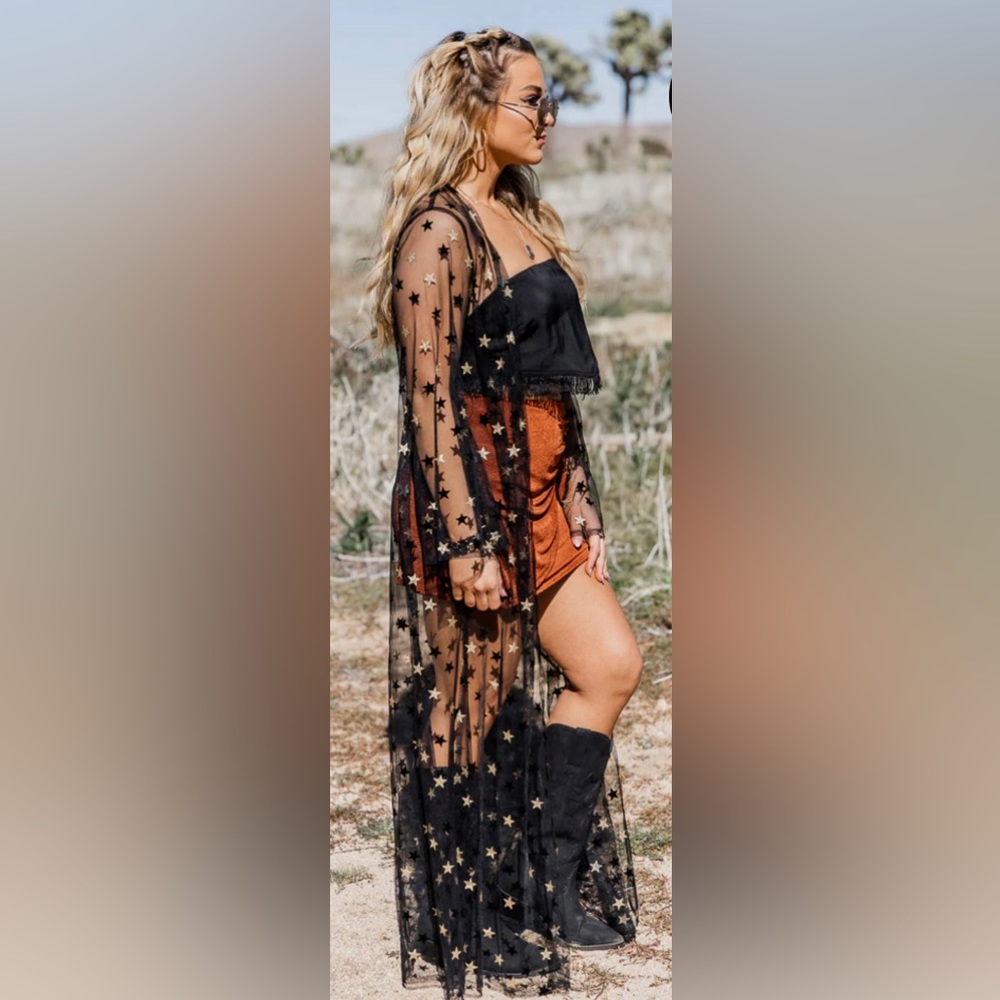 Black mesh star kimono
